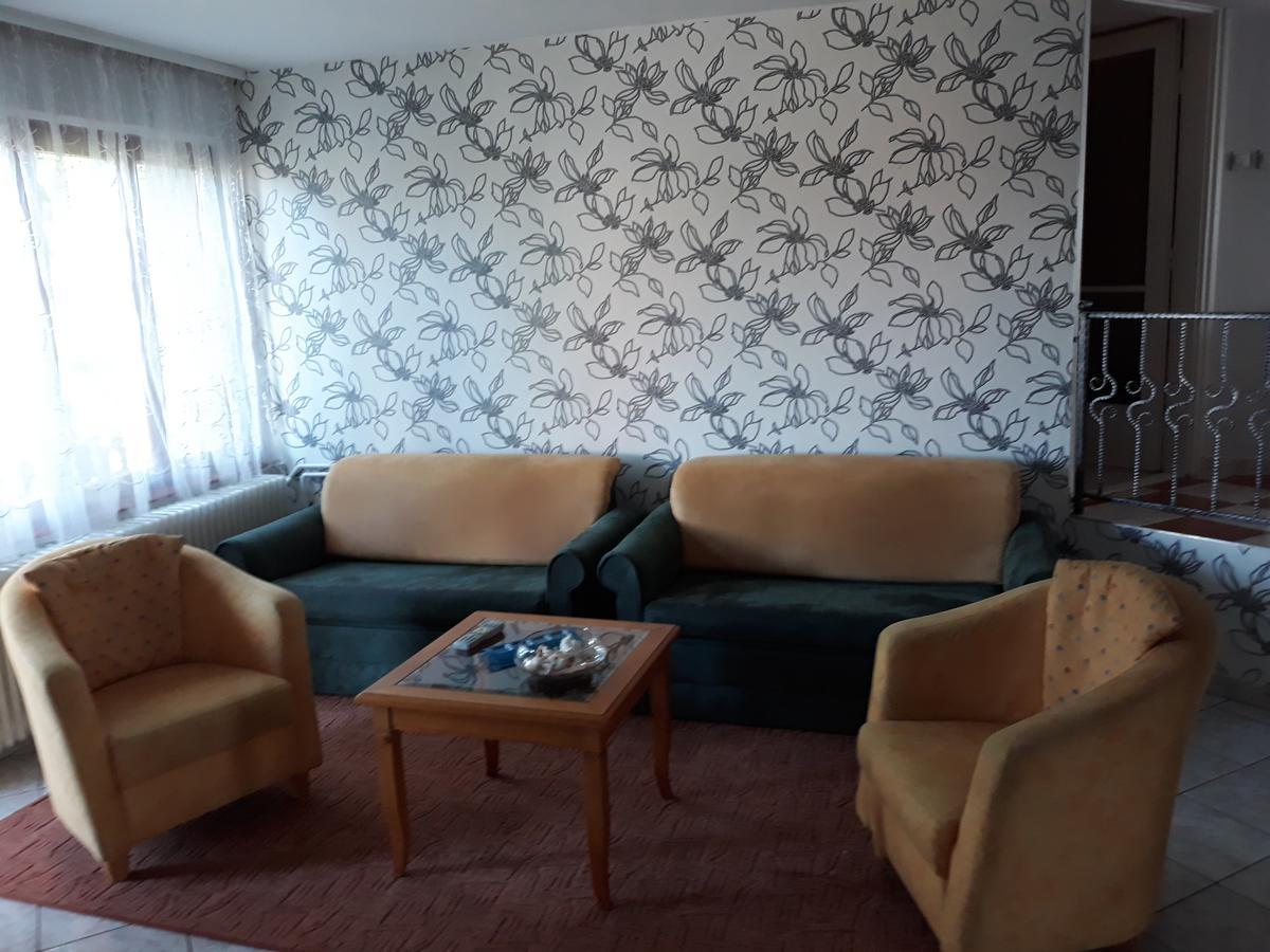 Rozsa Apartman Lenti Eksteriør billede