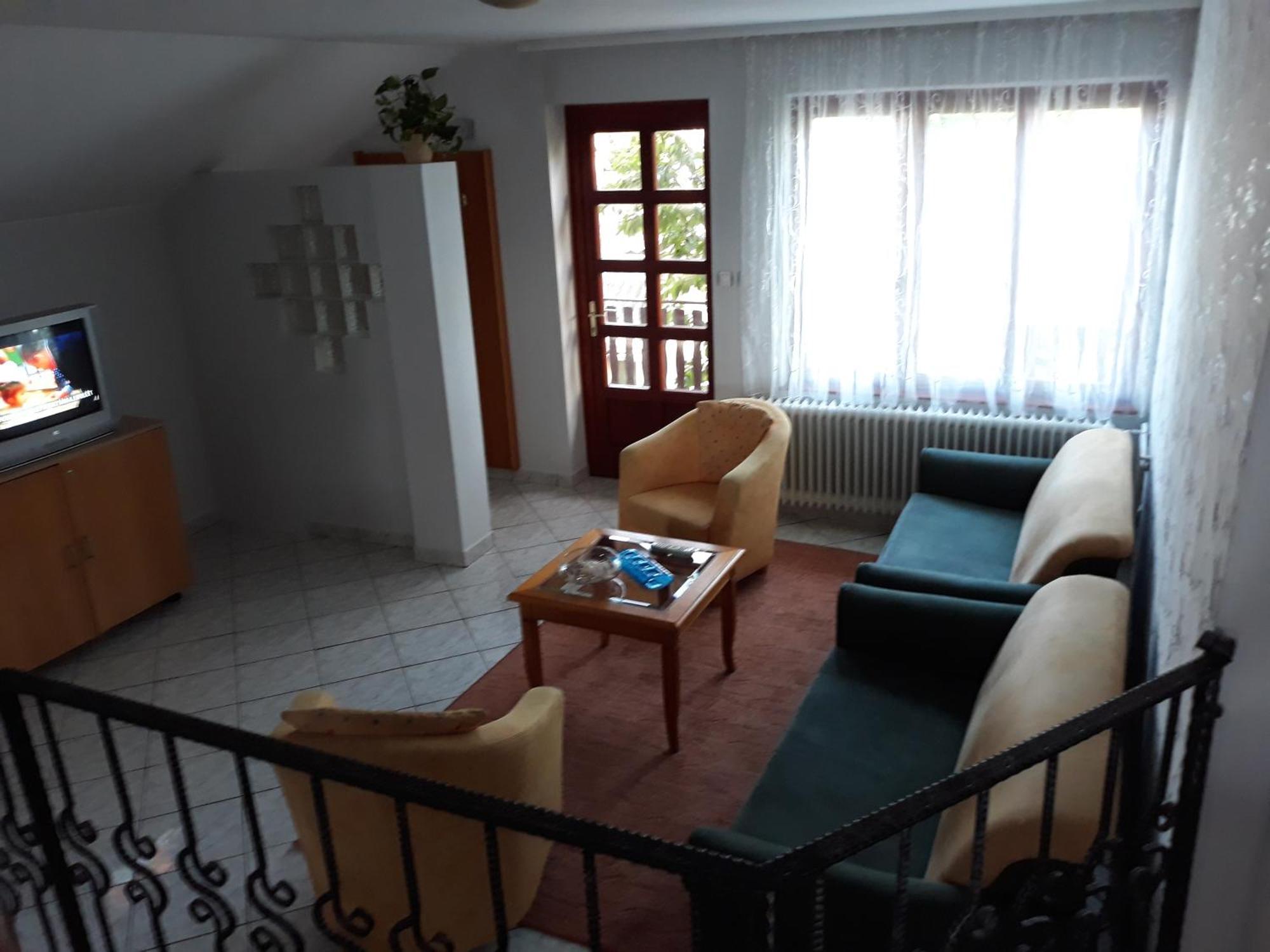 Rozsa Apartman Lenti Eksteriør billede
